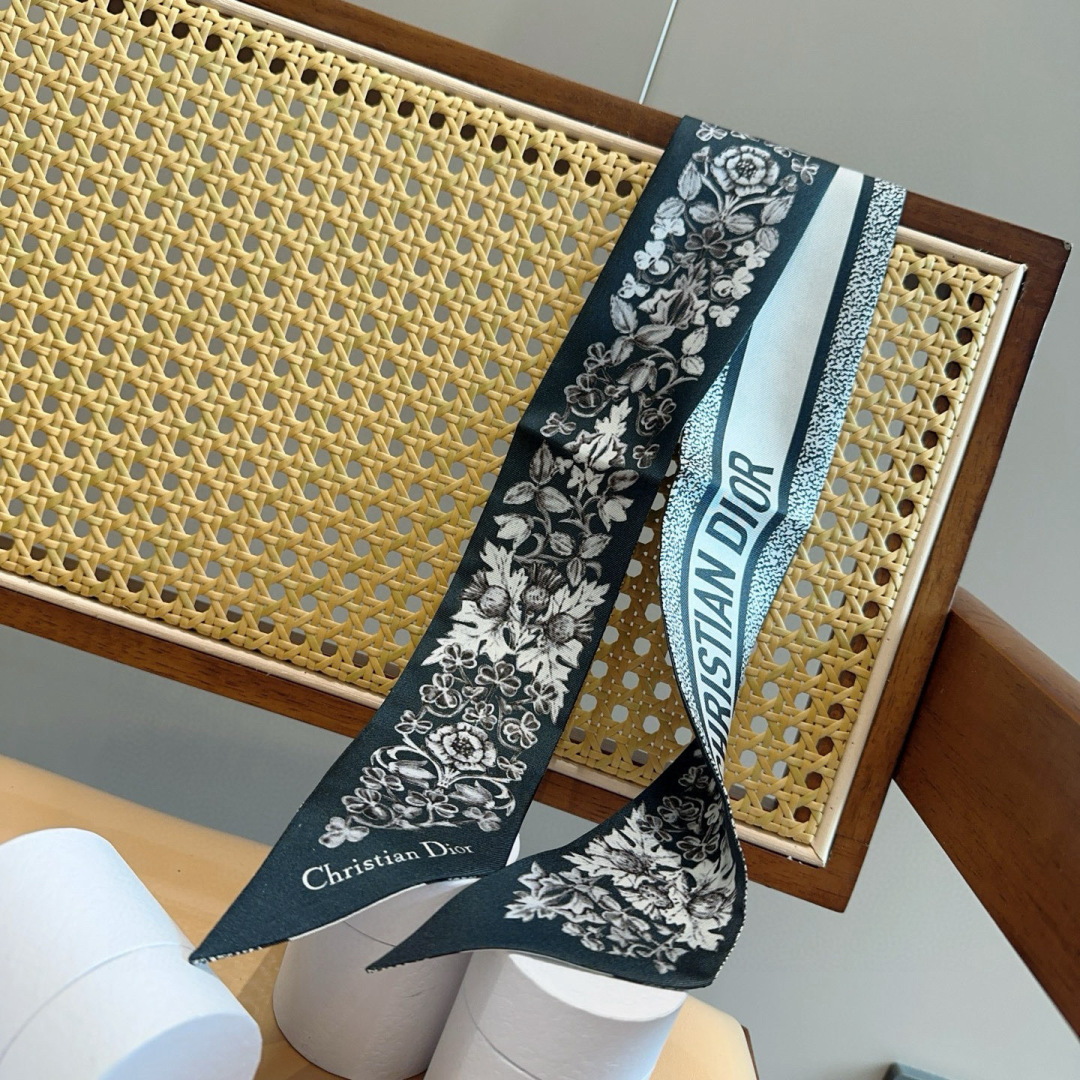 [Dior Small Ribbons]