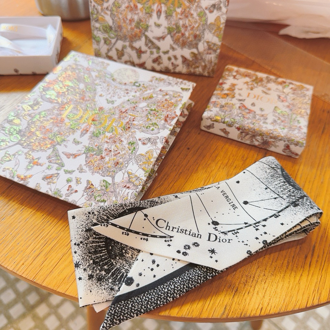 [Dior Small Ribbons]