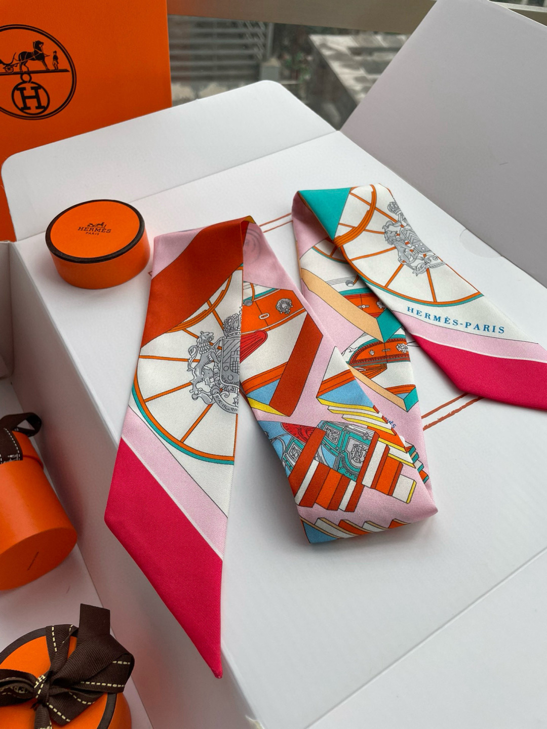 [Hermès Small Ribbons]