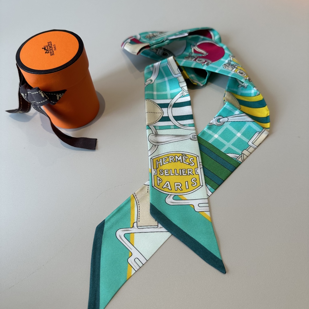 [Hermès Small Ribbons]