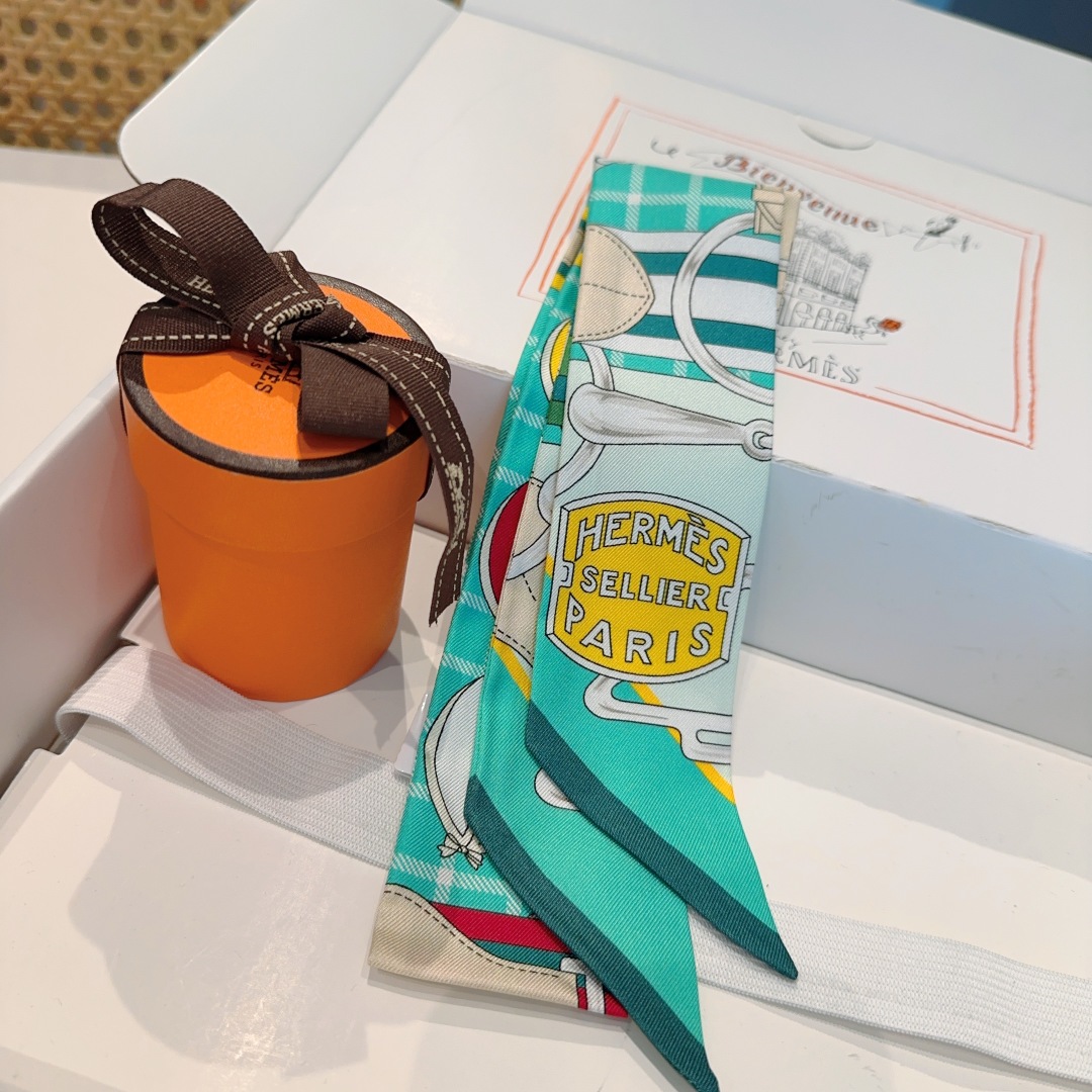 [Hermès Small Ribbons]to a new 18 micron heavy twill silk streamer Absolutely