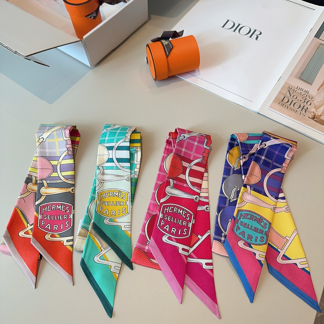 [Hermès Small Ribbons]