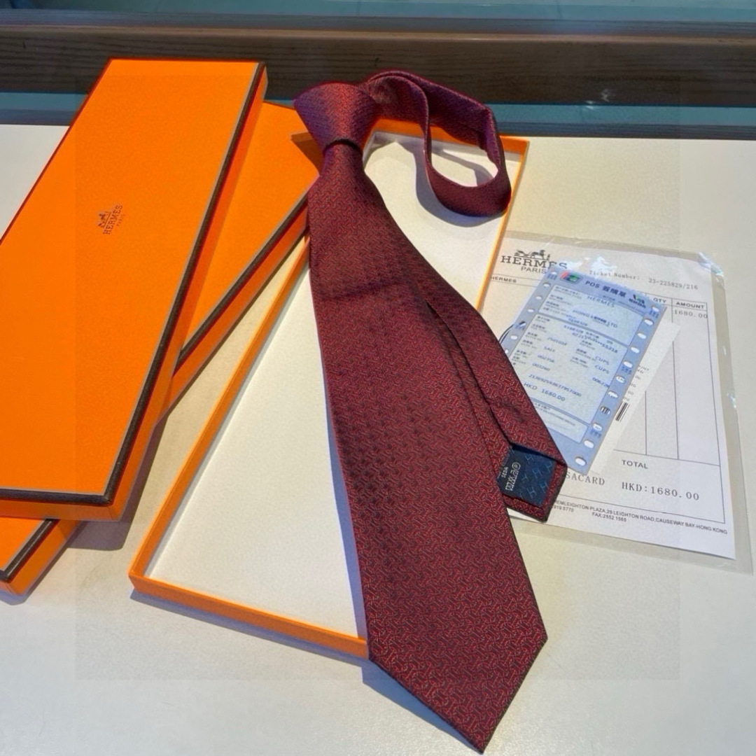 💰85爱马仕H字母男士新款领带系列👔👔，让男士可以充分展示自己个性。100%顶级斜纹真丝手工定制‼