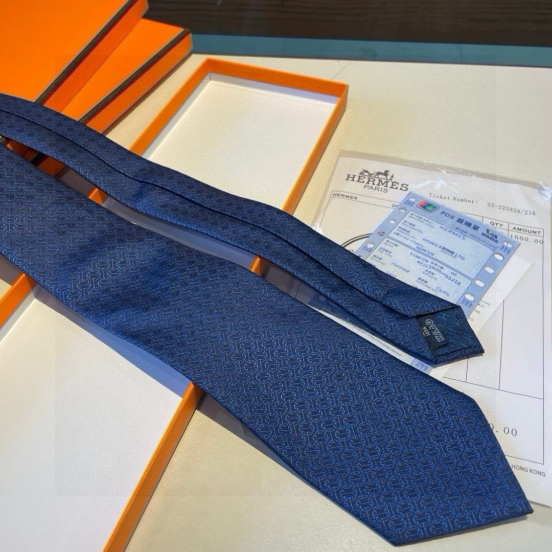 💰85爱马仕H字母男士新款领带系列👔👔，让男士可以充分展示自己个性。100%顶级斜纹真丝手工定制‼
