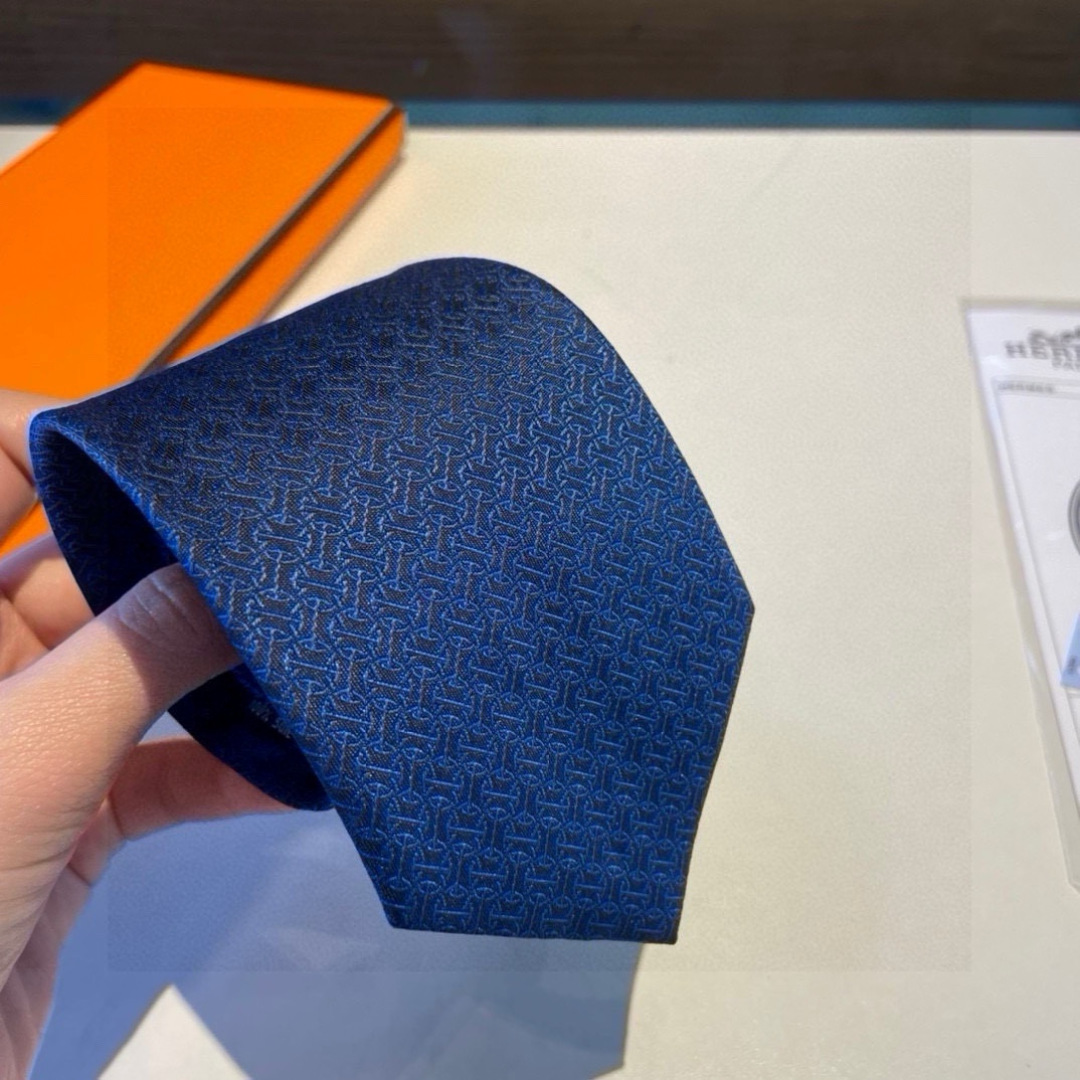💰85爱马仕H字母男士新款领带系列👔👔，让男士可以充分展示自己个性。100%顶级斜纹真丝手工定制‼