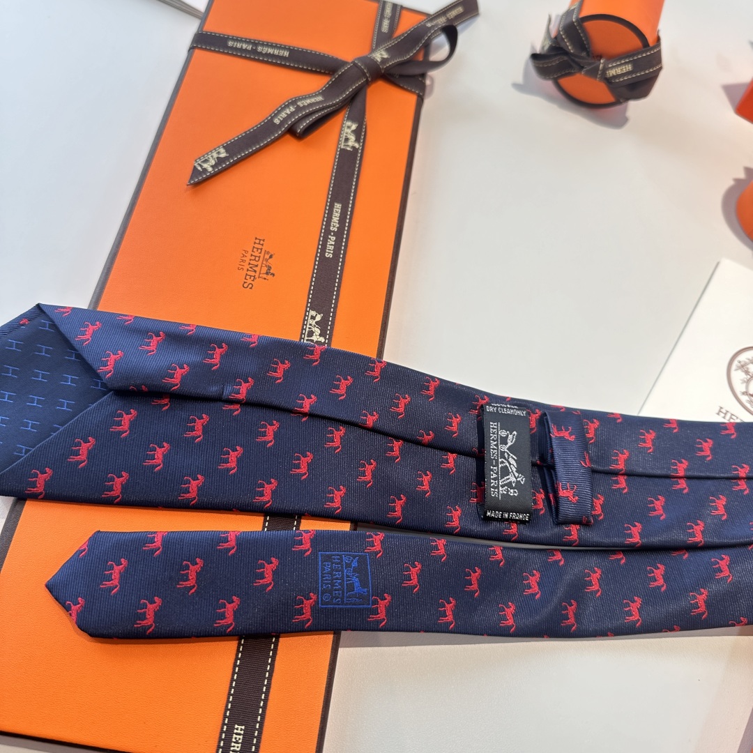💰85爱马仕动物系列 男士新款领带 👔👔，让男士可以充分展示自己个性。100%顶级斜纹真丝手工定制‼