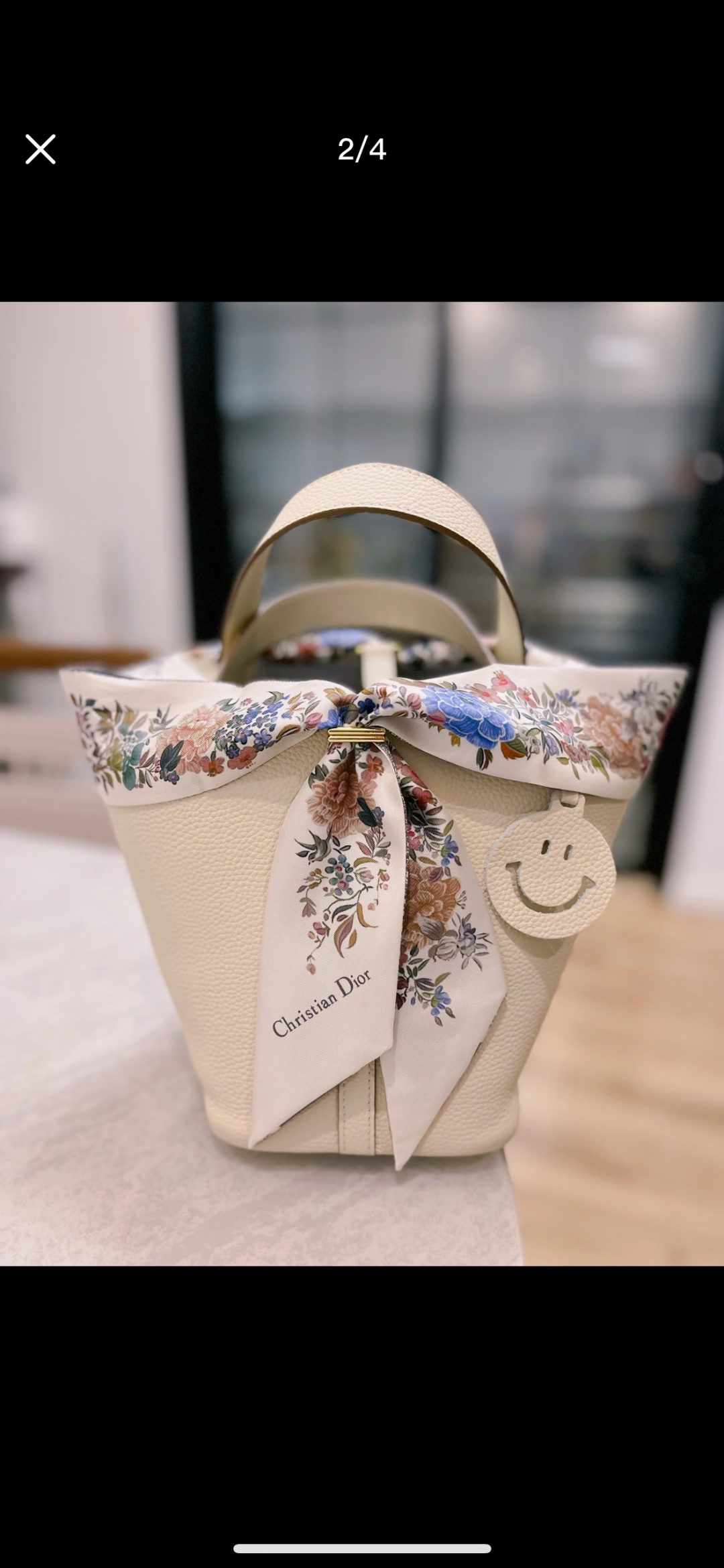 NO:379054,Dior Flower's latest double-layer hairband. The more you look, the better you look, and there are many ways to use it. It has a good tone when you match it. Super soft 6100 top imported double-layer silk small streamer scarf, streamers, streamers, hair tie, dior, dior, real silk19860909迪奥Dior花卉最新双层束发带.真心的越看越好看而且多way用法,随便怎么搭配都好有腔调.超级柔软6100顶级进口双层真丝小飘带丝巾,飘带,飘带，发束,dior,dior,real silk,accessory