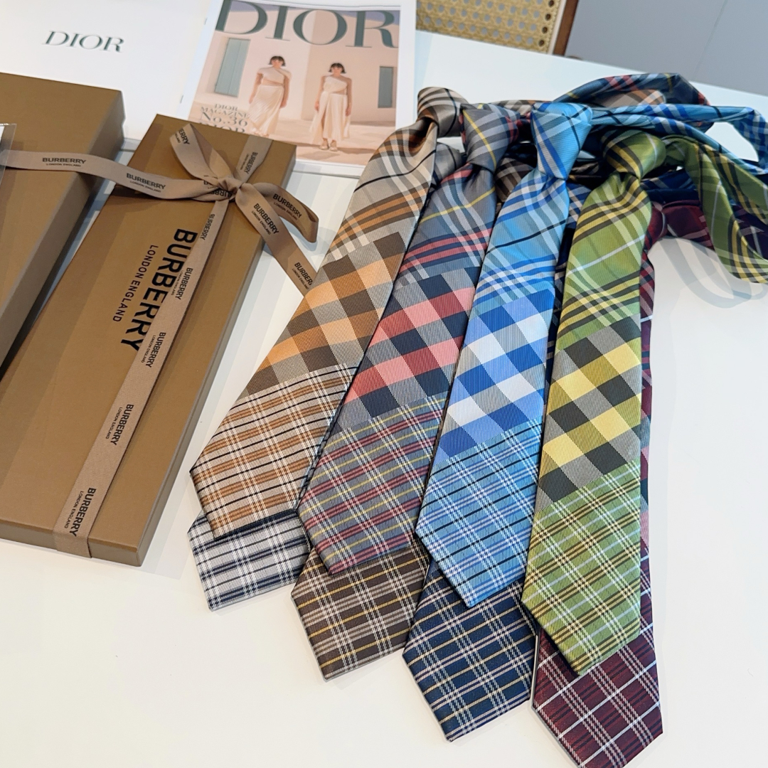 特价特 专柜同步领带出货啦‼‼Burberry【博柏利领带】👔👔，稀有😻😻展现精湛手工与时尚优雅的理想选