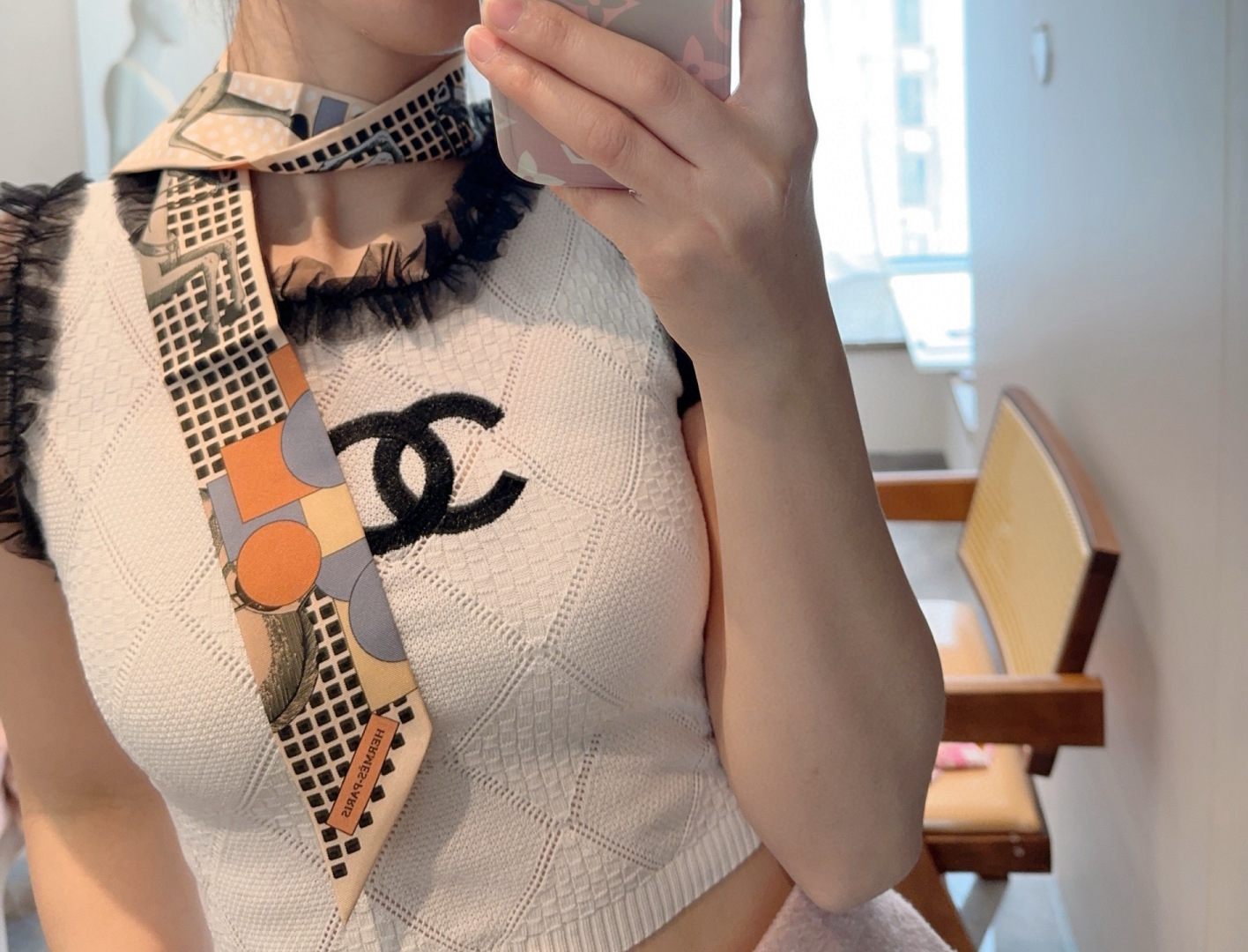 NO:379103,Elegant Knight twilly Hermes hermes mulberry silk, 18 Mm twill silk 86x5cm double-sided pattern scarf, streamers, streamers, hair tie, hermes, hermes, real silk19860909优雅骑士 twilly 爱马仕 hermes 桑蚕丝,18姆米斜纹真丝 86x5cm 双面图案丝巾,飘带,飘带，发束,hermes,hermes,real silk,accessory