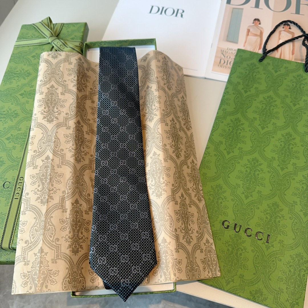 구찌 넥타이 111994 Gucci Accessories