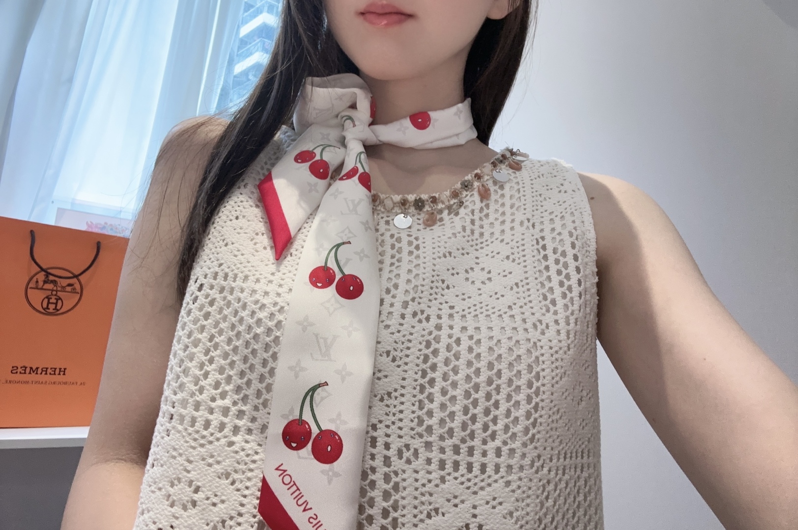  LV村上隆樱桃🍒Lv驴家100%真丝 18姆米重磅斜纹材质，
长条丝巾twilly束发带🎀  尖角樱桃
