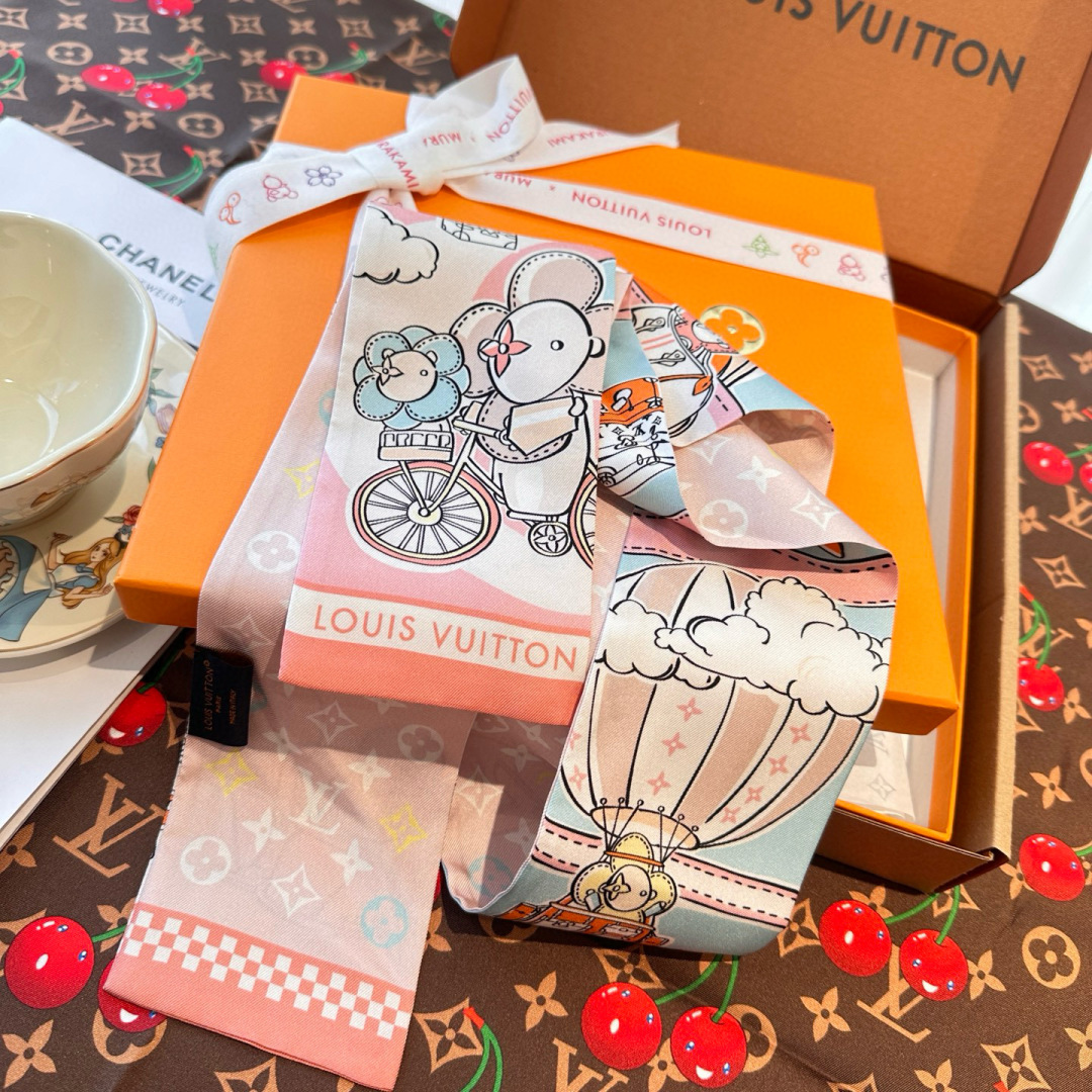  💞 最新专柜款独家现货‼️ 品质保证 LV多功能小丝带 可以当束发带、腕带、腰带、包带等…特别实用 这