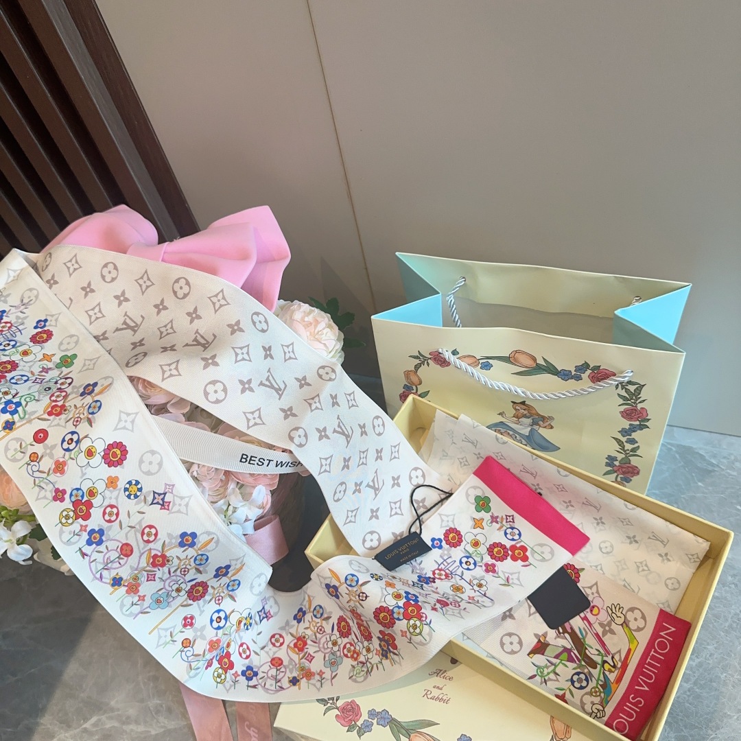  Lv驴家100%真丝 18姆米重磅斜纹材质，
长条丝巾twilly束发带🎀  村上隆彩色黑
120x5