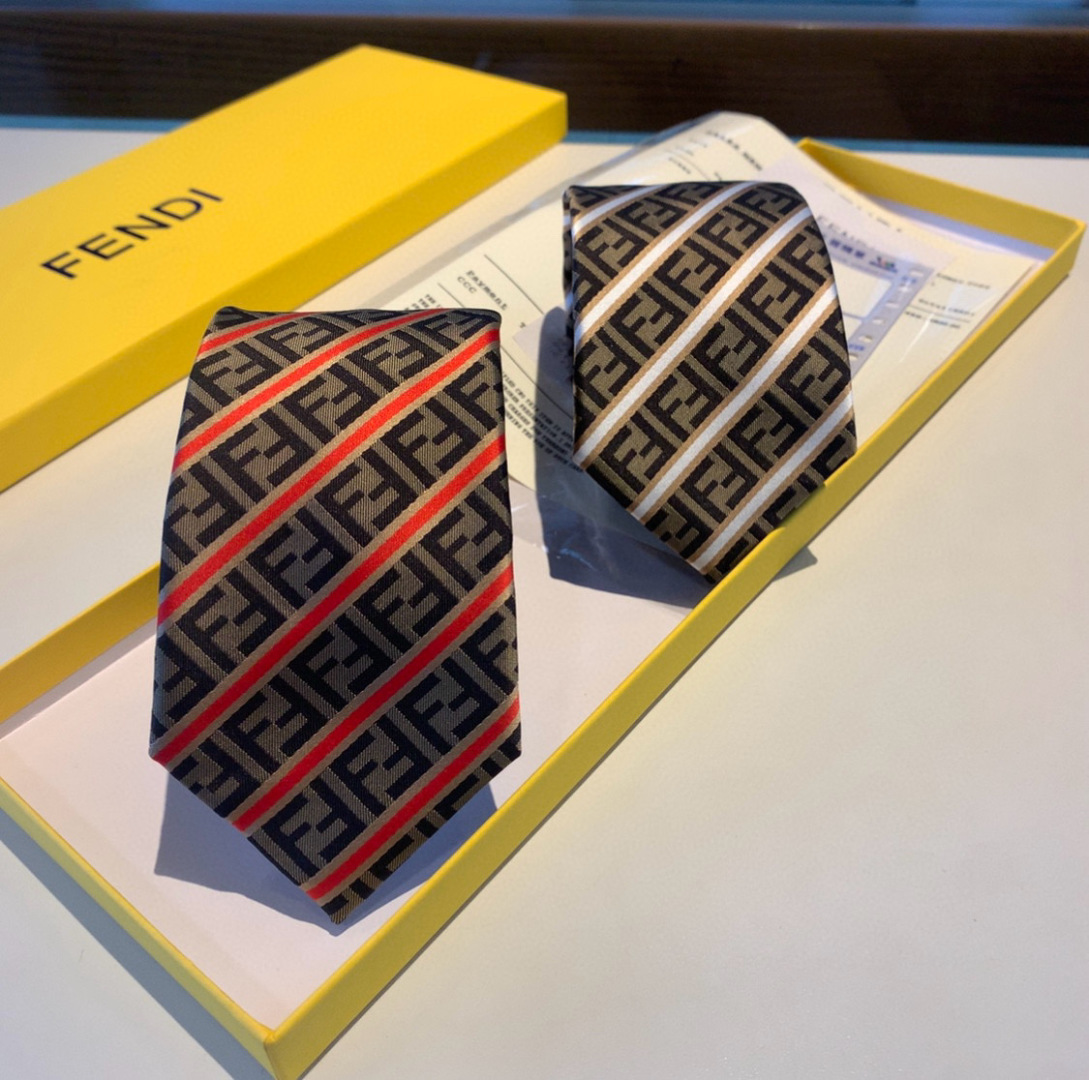 特价特 👏👏 这款绝了，实物真的很美，2020男士芬迪爆款领带👔👔，稀有😻😻展现精湛手工与时尚优雅的理想