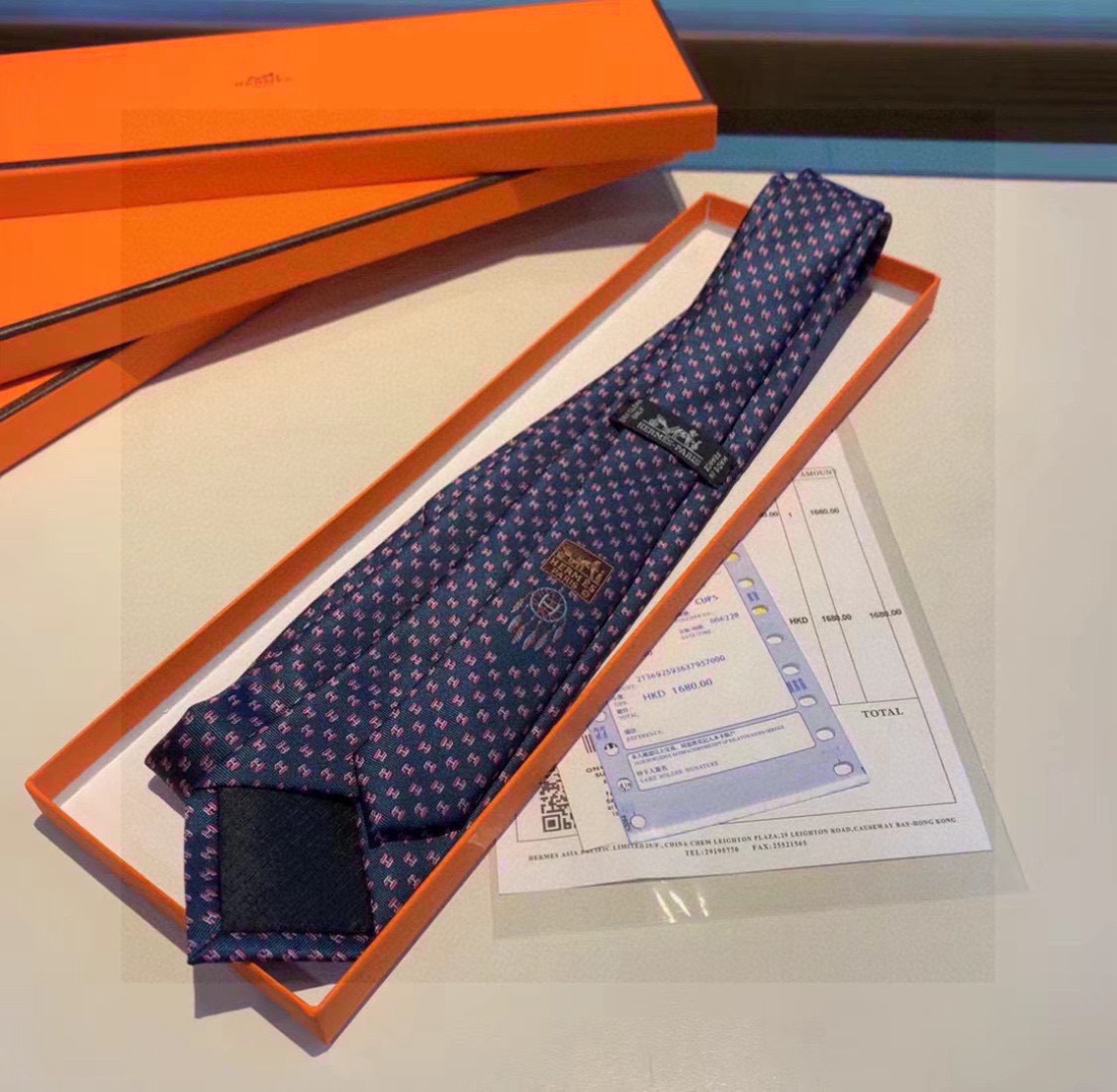 特价爱马仕H字母男士新款领带系列👔👔，让男士可以充分展示自己个性。100%顶级斜纹真丝手工定制‼