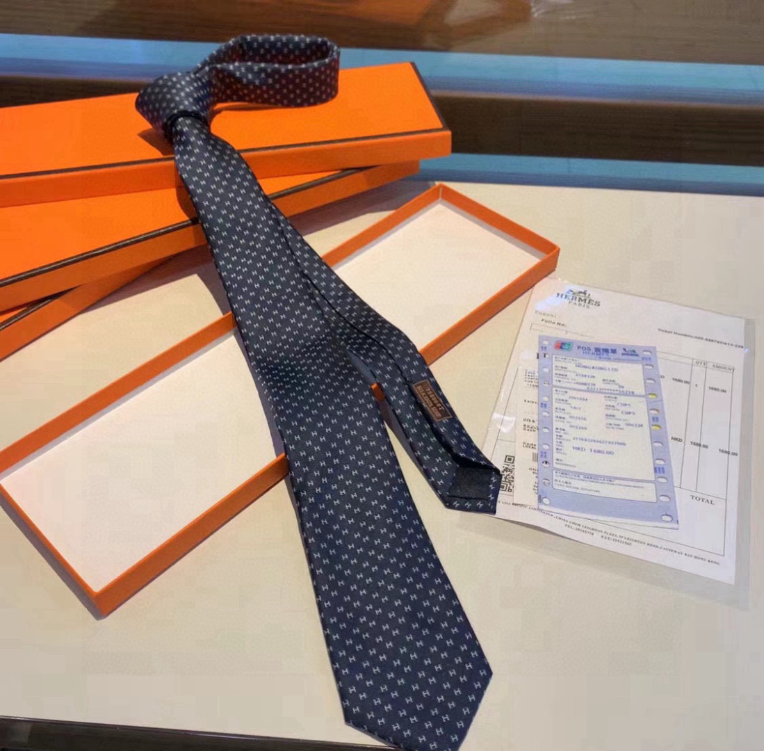 特价爱马仕H字母男士新款领带系列👔👔，让男士可以充分展示自己个性。100%顶级斜纹真丝手工定制‼