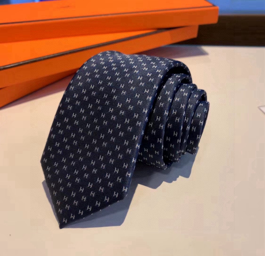 特价爱马仕H字母男士新款领带系列👔👔，让男士可以充分展示自己个性。100%顶级斜纹真丝手工定制‼