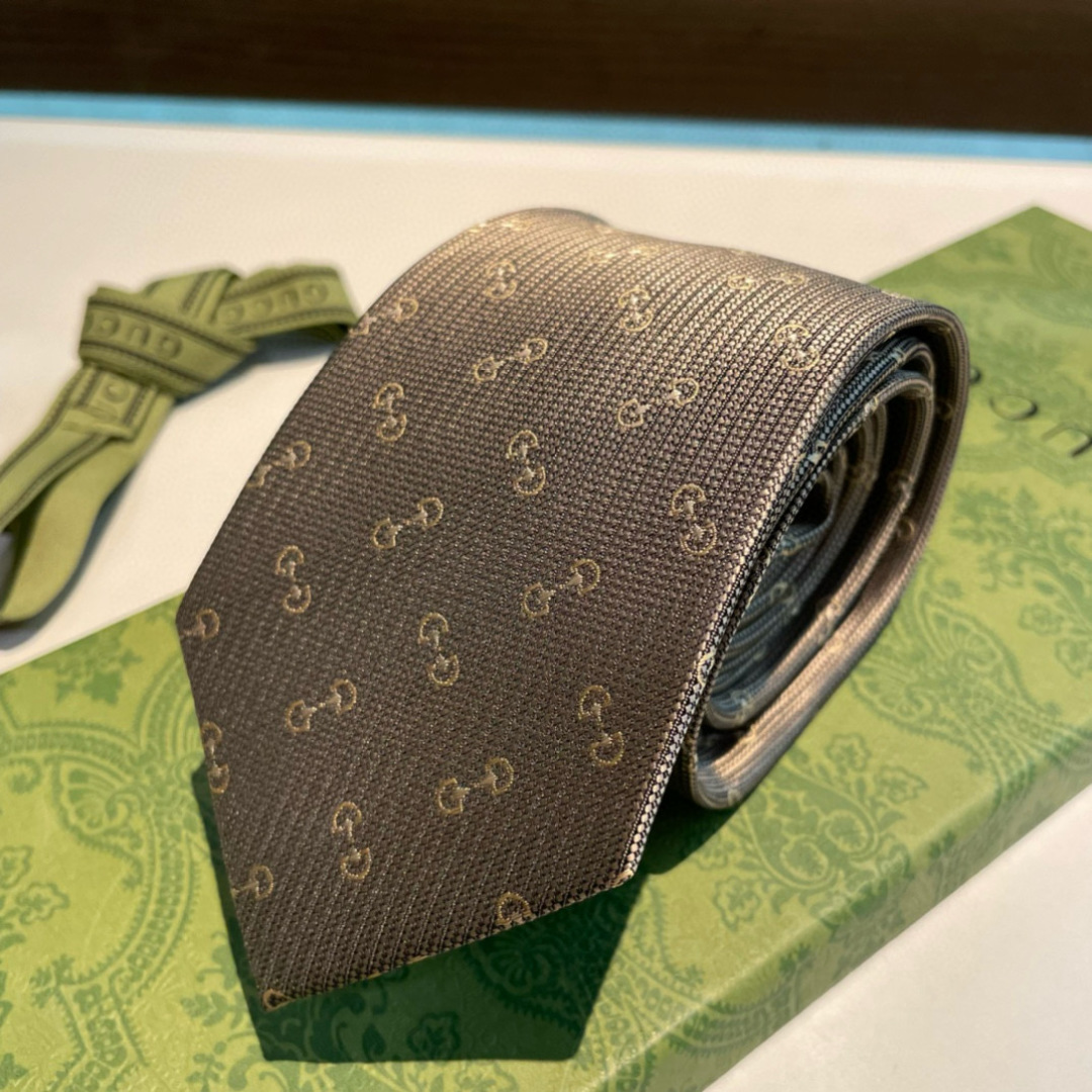 特价 G家专柜新款 男士领带👔👔，稀有采用经典小G LOGO提花展现精湛手工与时尚优雅的理想选择，这款领