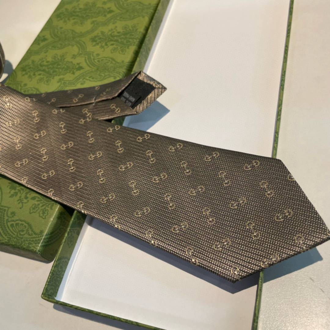 特价 G家专柜新款 男士领带👔👔，稀有采用经典小G LOGO提花展现精湛手工与时尚优雅的理想选择，这款领