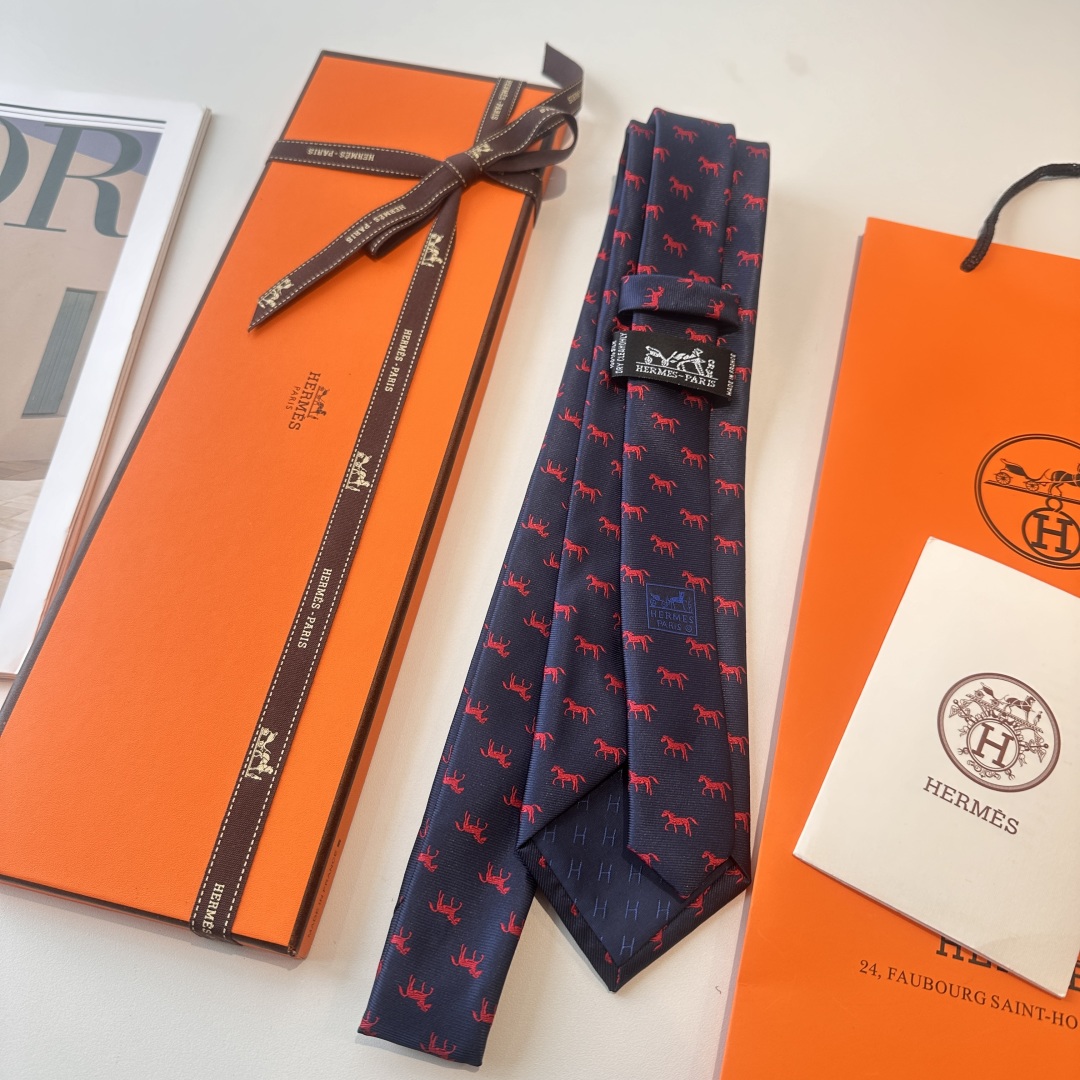 特价爱马仕动物系列 男士新款领带 👔👔，让男士可以充分展示自己个性。100%顶级斜纹真丝手工定制‼