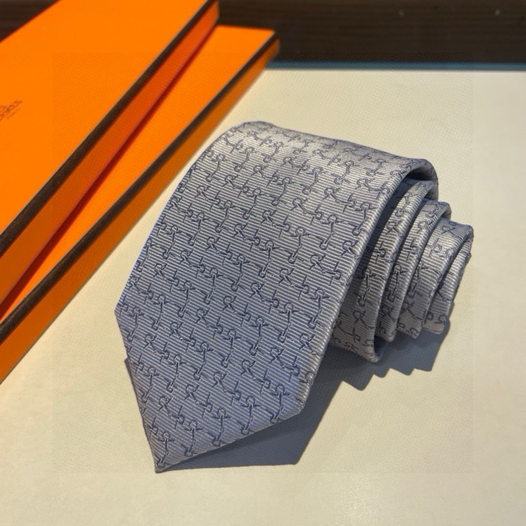 特价 爱马仕H字母男士新款领带系列👔👔，让男士可以充分展示自己个性。100%顶级斜纹真丝手工定制‼