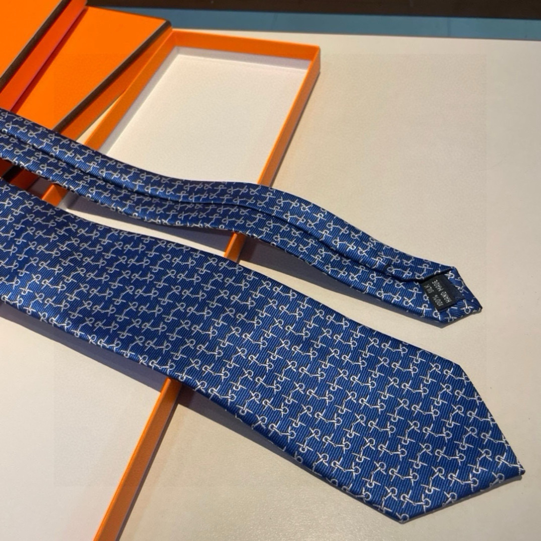 特价 爱马仕H字母男士新款领带系列👔👔，让男士可以充分展示自己个性。100%顶级斜纹真丝手工定制‼