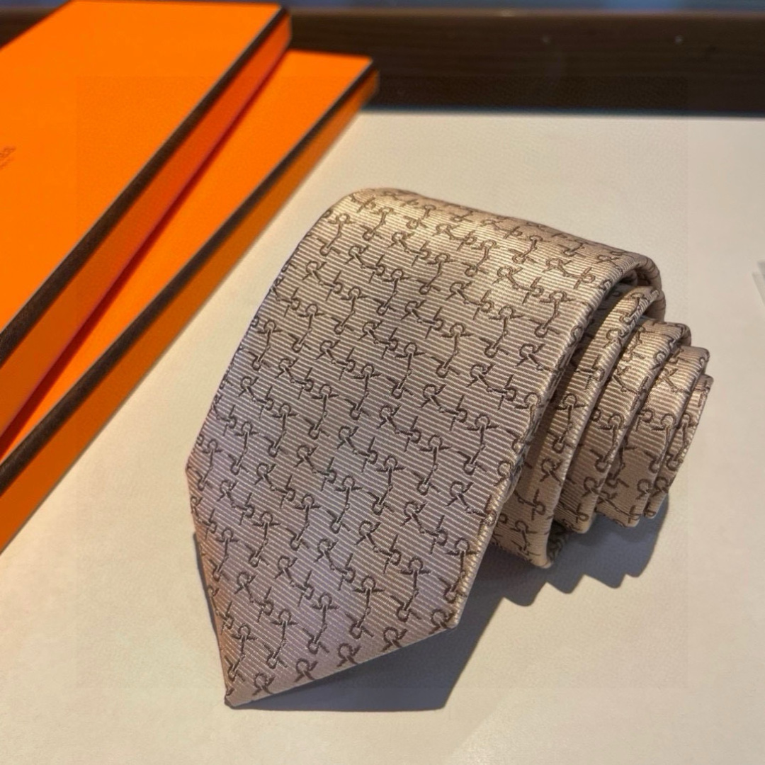 特价 爱马仕H字母男士新款领带系列👔👔，让男士可以充分展示自己个性。100%顶级斜纹真丝手工定制‼