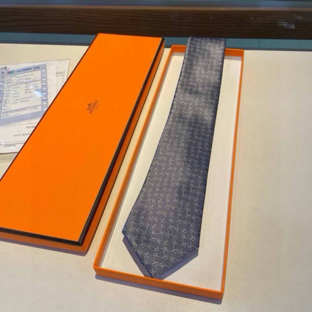 特价 爱马仕H字母男士新款领带系列👔👔，让男士可以充分展示自己个性。100%顶级斜纹真丝手工定制‼