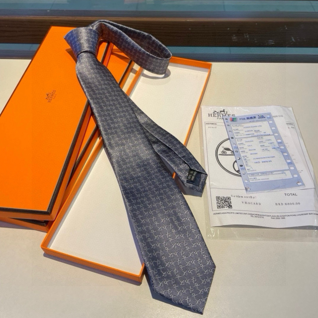 特价 爱马仕H字母男士新款领带系列👔👔，让男士可以充分展示自己个性。100%顶级斜纹真丝手工定制‼