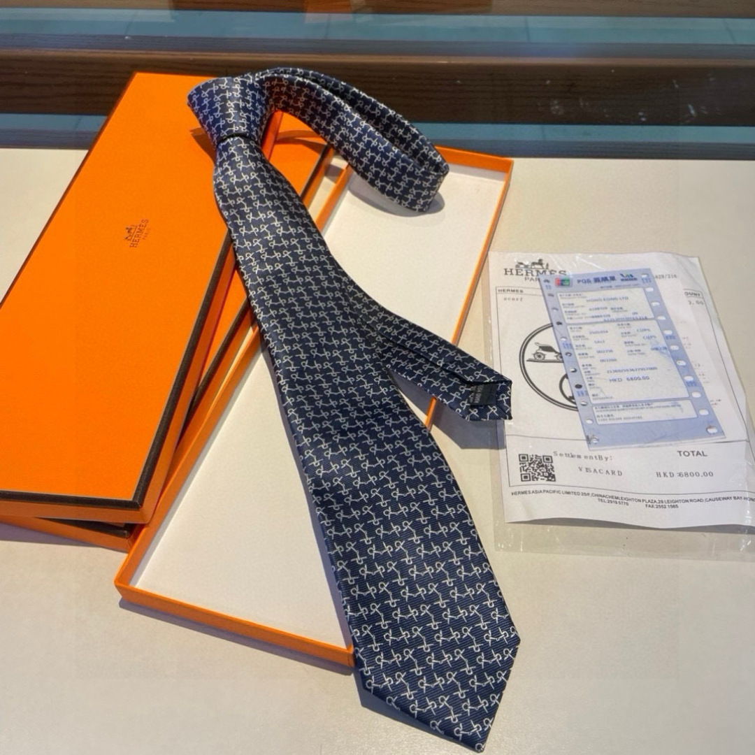 特价 爱马仕H字母男士新款领带系列👔👔，让男士可以充分展示自己个性。100%顶级斜纹真丝手工定制‼