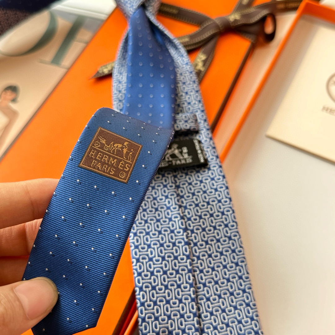 特价特 领带新款出货啦‼️‼️爱马仕男士新款领带系列👔👔，让男士可以充分展示自己个性。100%顶级斜纹真