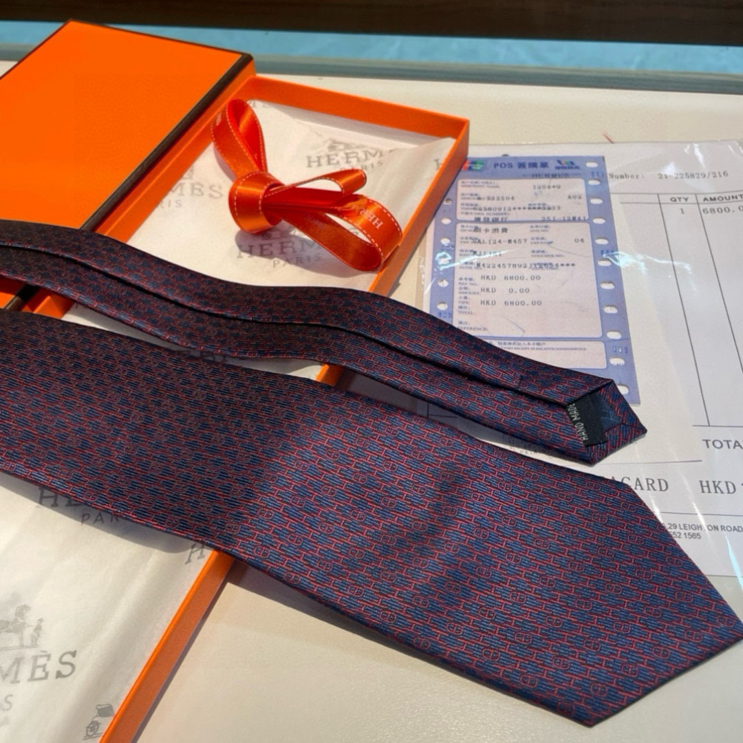 特价 爱马仕H字母男士新款领带系列👔👔，让男士可以充分展示自己个性。100%顶级斜纹真丝手工定制‼