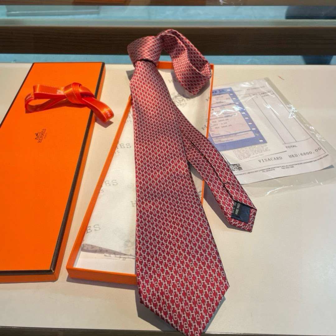 特价 爱马仕H字母男士新款领带系列👔👔，让男士可以充分展示自己个性。100%顶级斜纹真丝手工定制‼