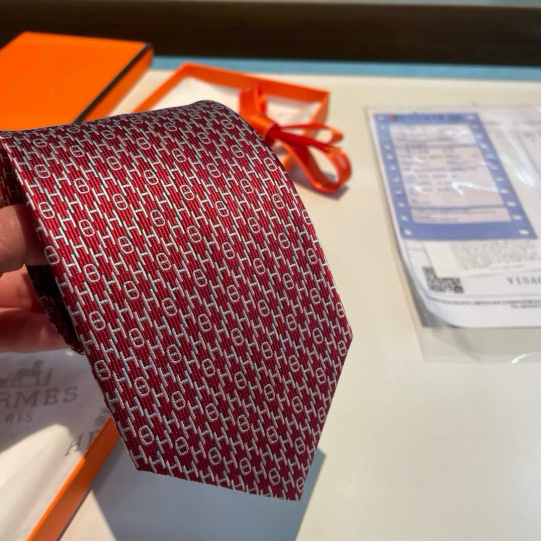 特价 爱马仕H字母男士新款领带系列👔👔，让男士可以充分展示自己个性。100%顶级斜纹真丝手工定制‼