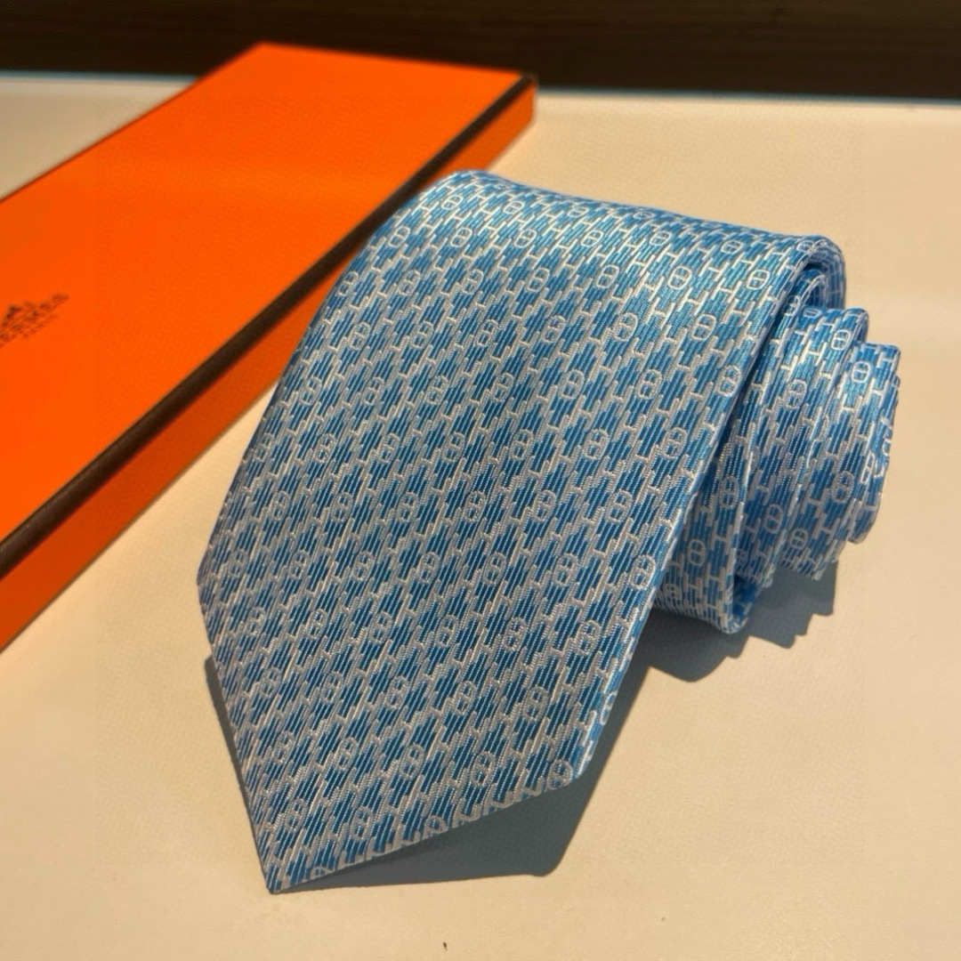 特价 爱马仕H字母男士新款领带系列👔👔，让男士可以充分展示自己个性。100%顶级斜纹真丝手工定制‼