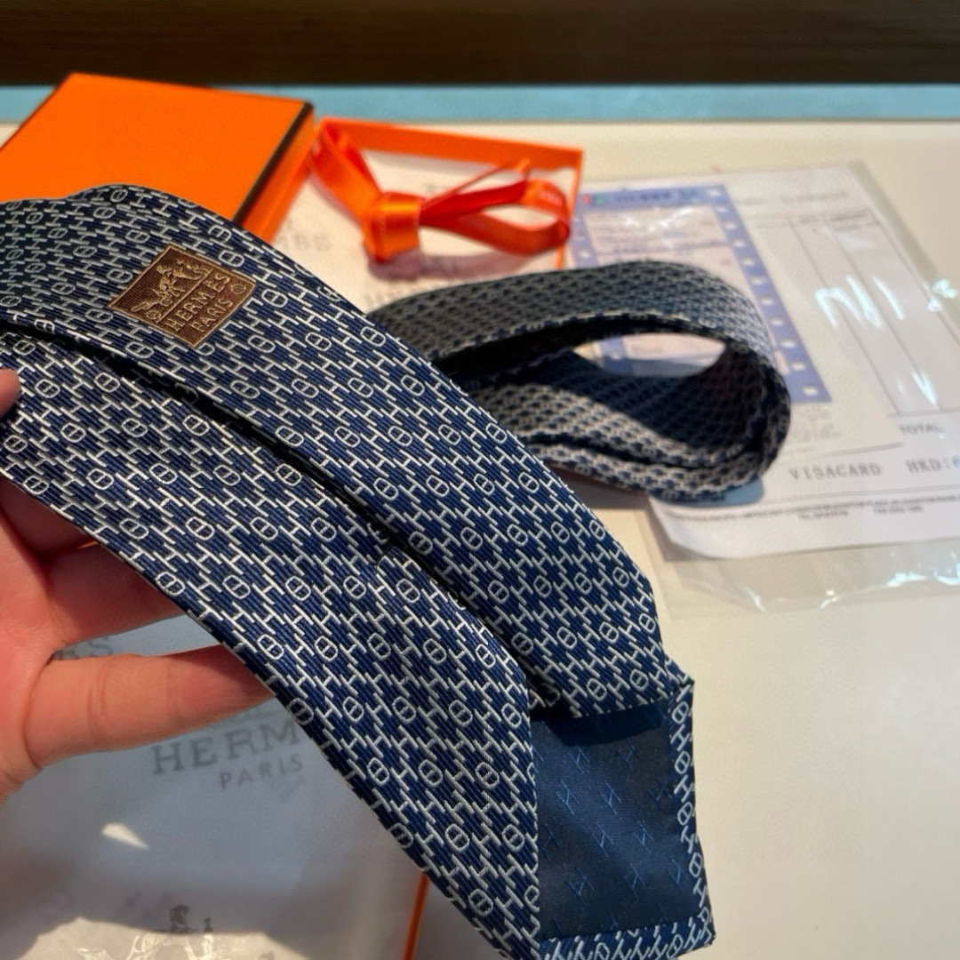 特价 爱马仕H字母男士新款领带系列👔👔，让男士可以充分展示自己个性。100%顶级斜纹真丝手工定制‼