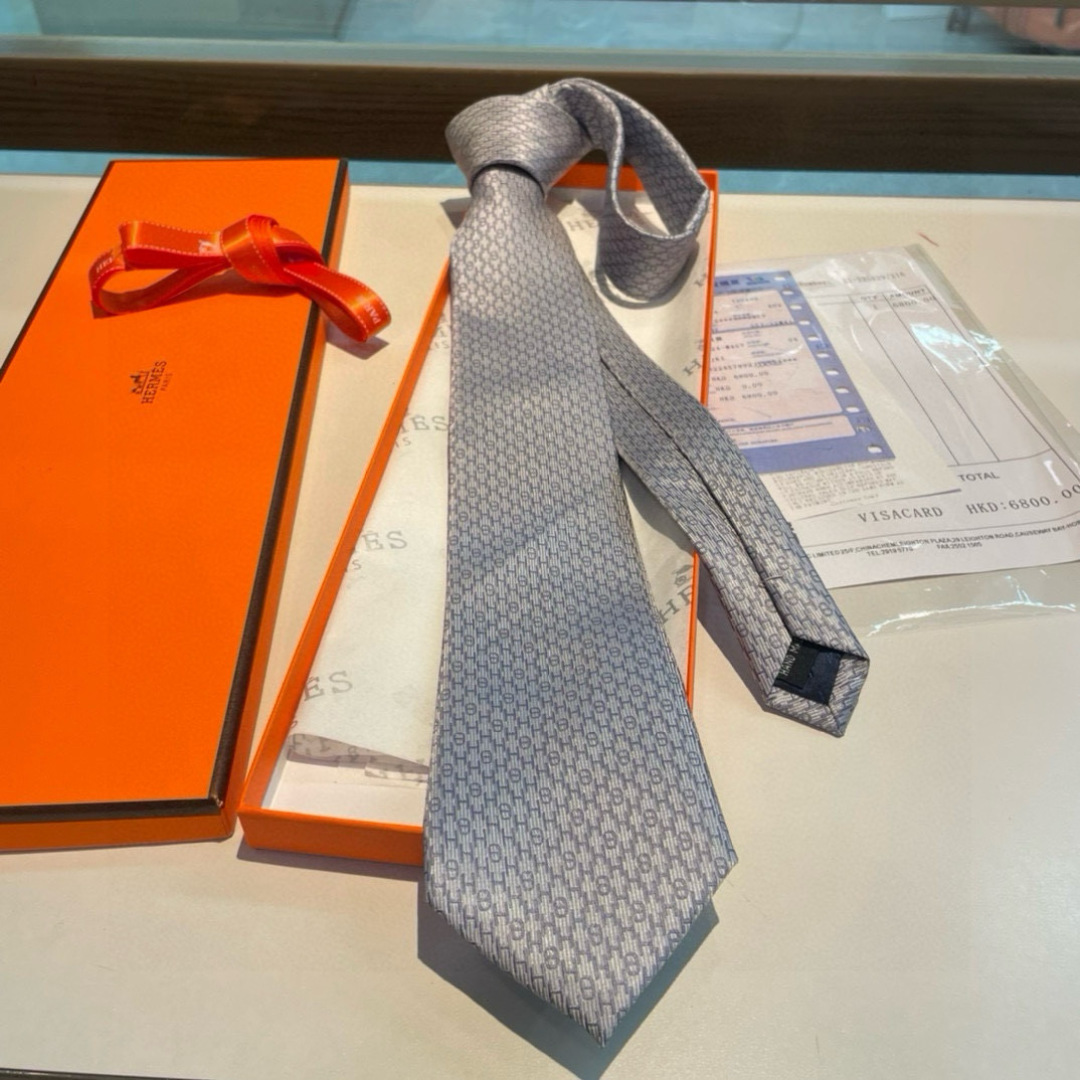 特价 爱马仕H字母男士新款领带系列👔👔，让男士可以充分展示自己个性。100%顶级斜纹真丝手工定制‼