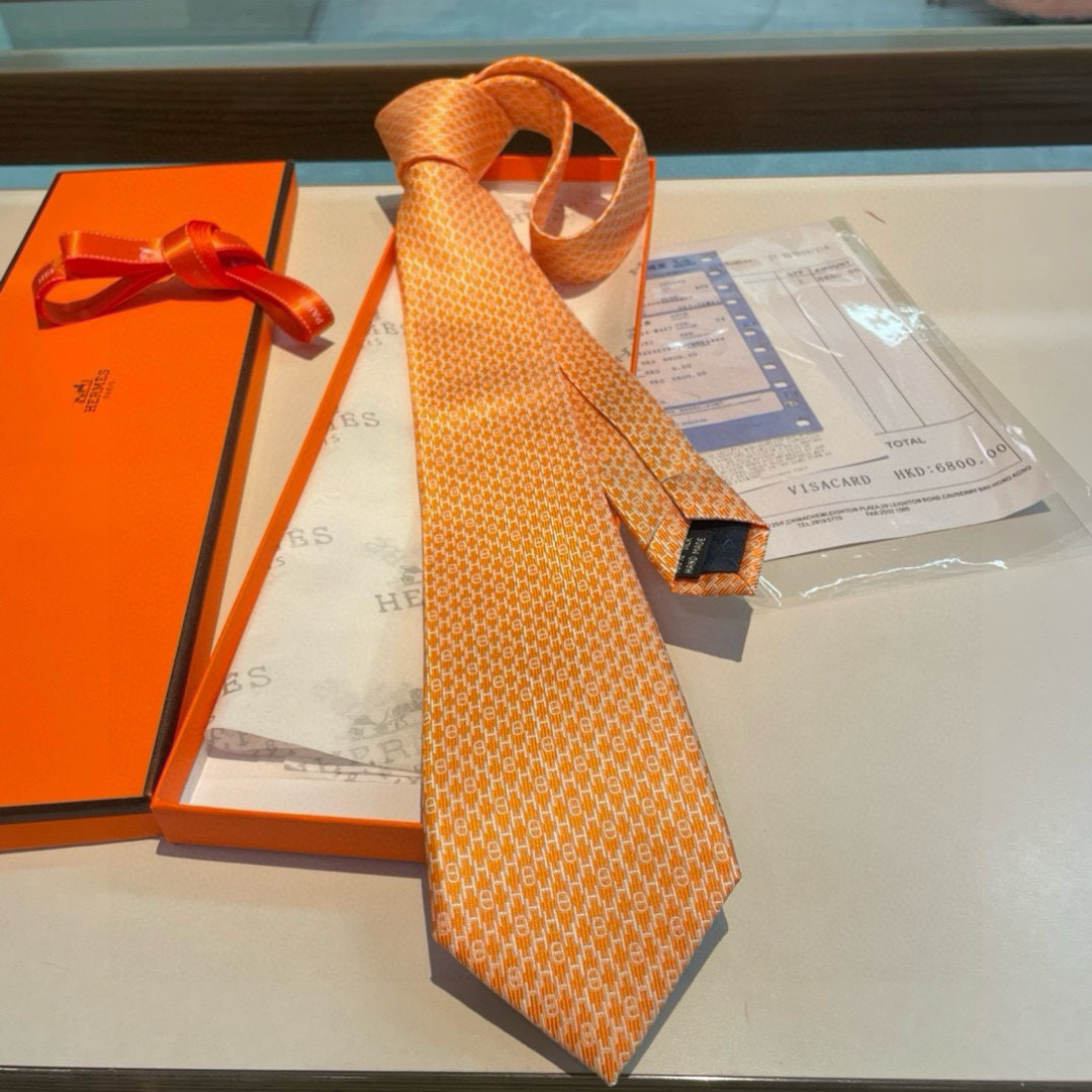 特价 爱马仕H字母男士新款领带系列👔👔，让男士可以充分展示自己个性。100%顶级斜纹真丝手工定制‼
