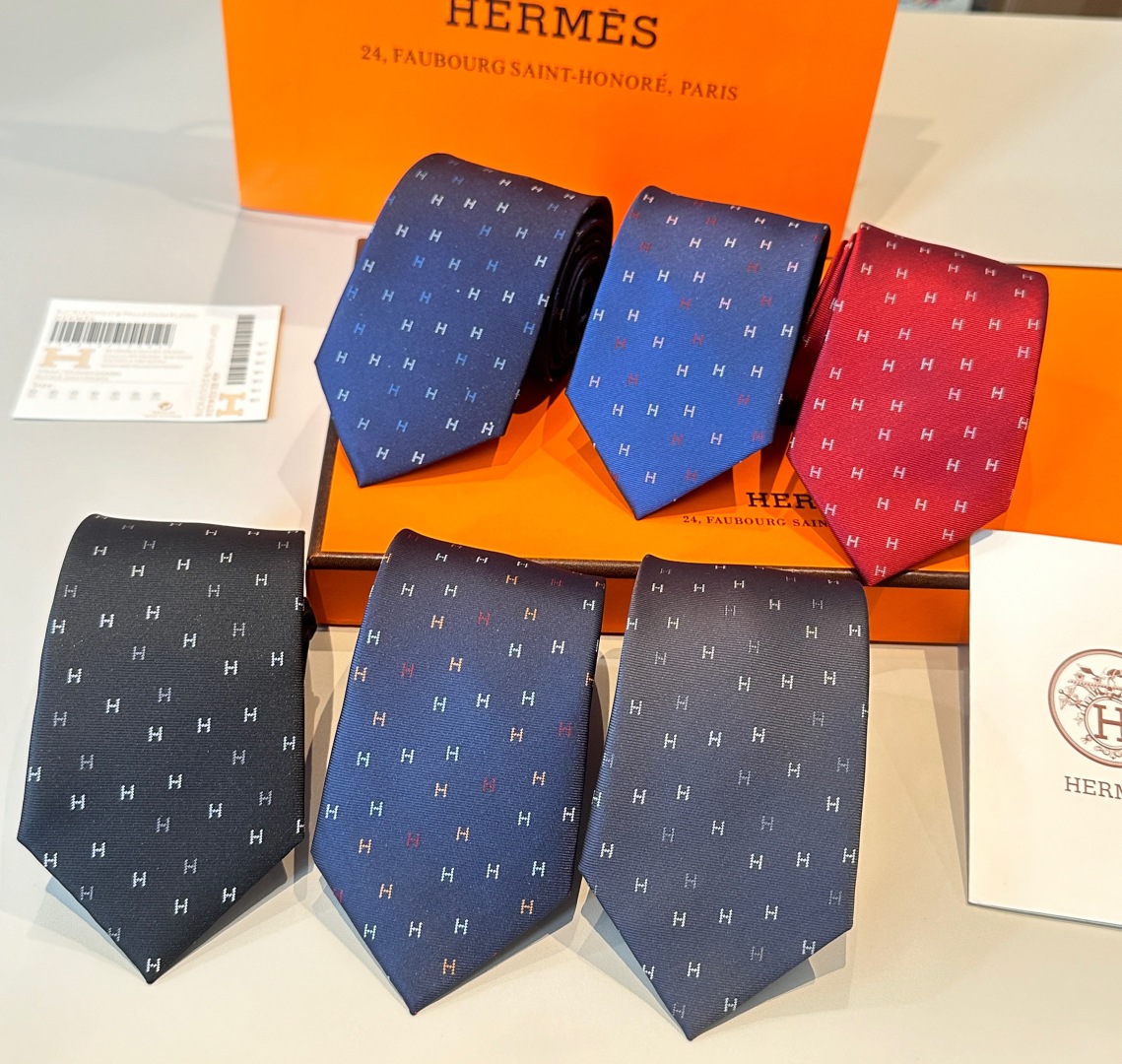 特价特 爱马仕男士新款领带系列👔👔，稀有H家每年都有一千条不同印花的领带面世，从最初的多以几何图案表现骑