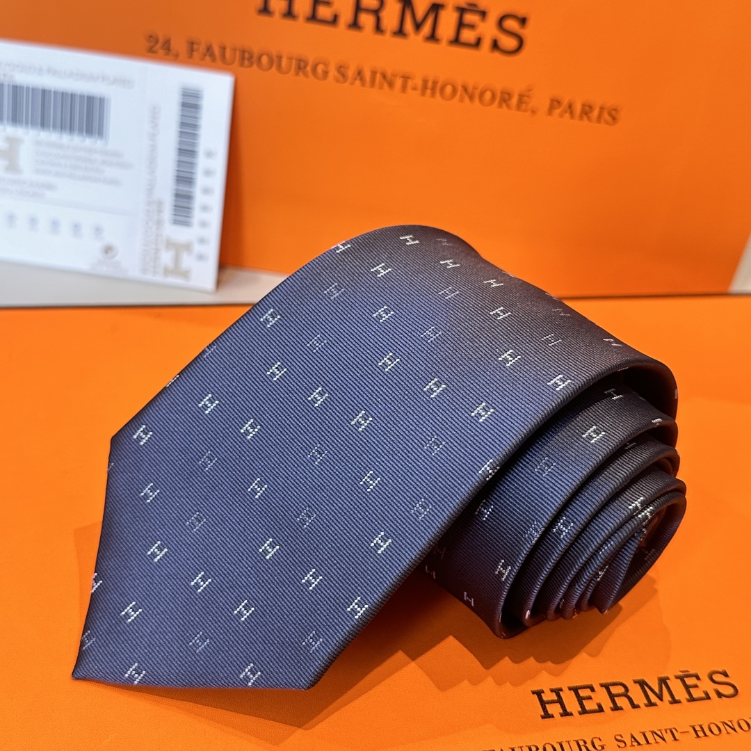 特价特 爱马仕男士新款领带系列👔👔，稀有H家每年都有一千条不同印花的领带面世，从最初的多以几何图案表现骑