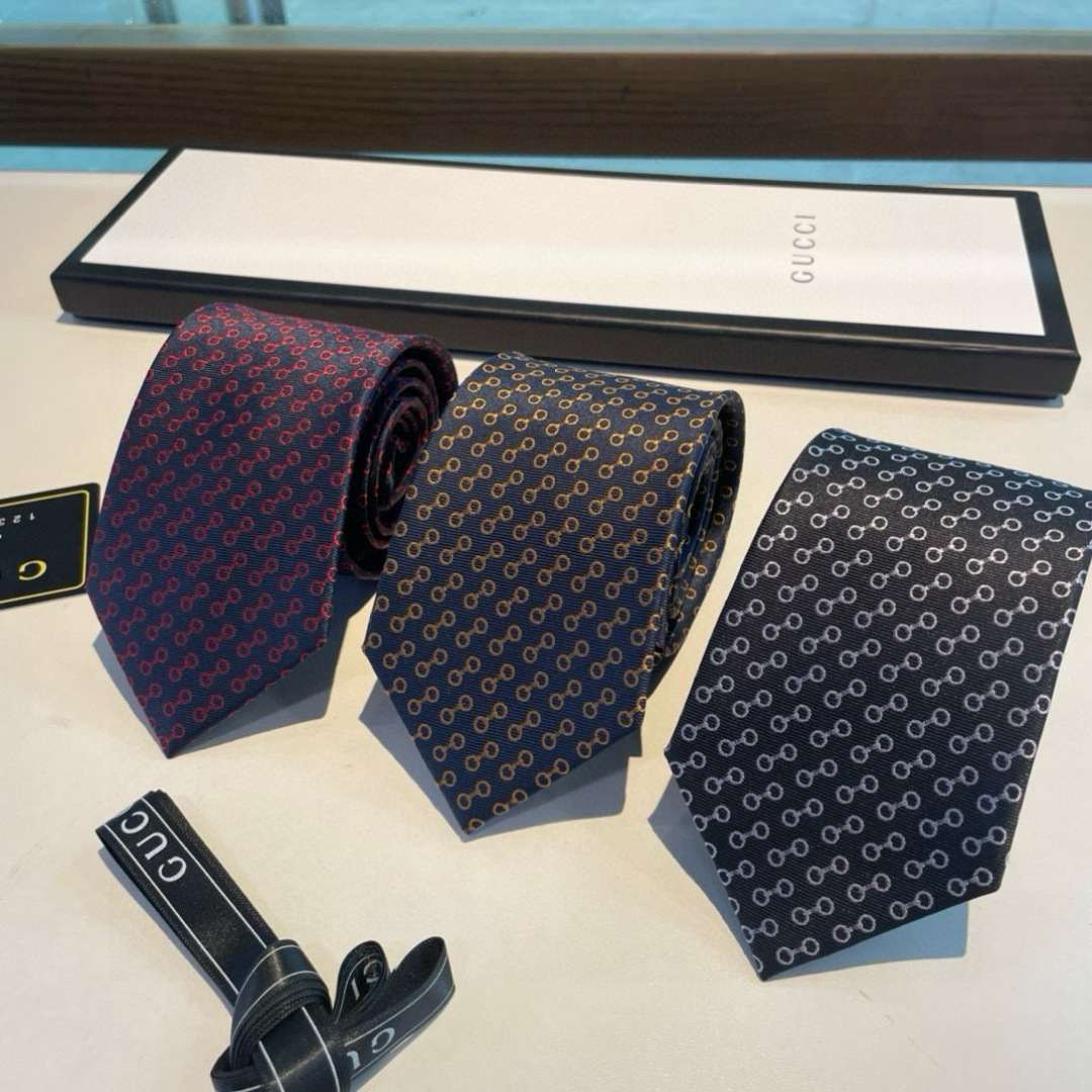 特价 G家专柜新款 男士领带👔👔，稀有采用经典小G LOGO提花展现精湛手工与时尚优雅的理想选择，这款领