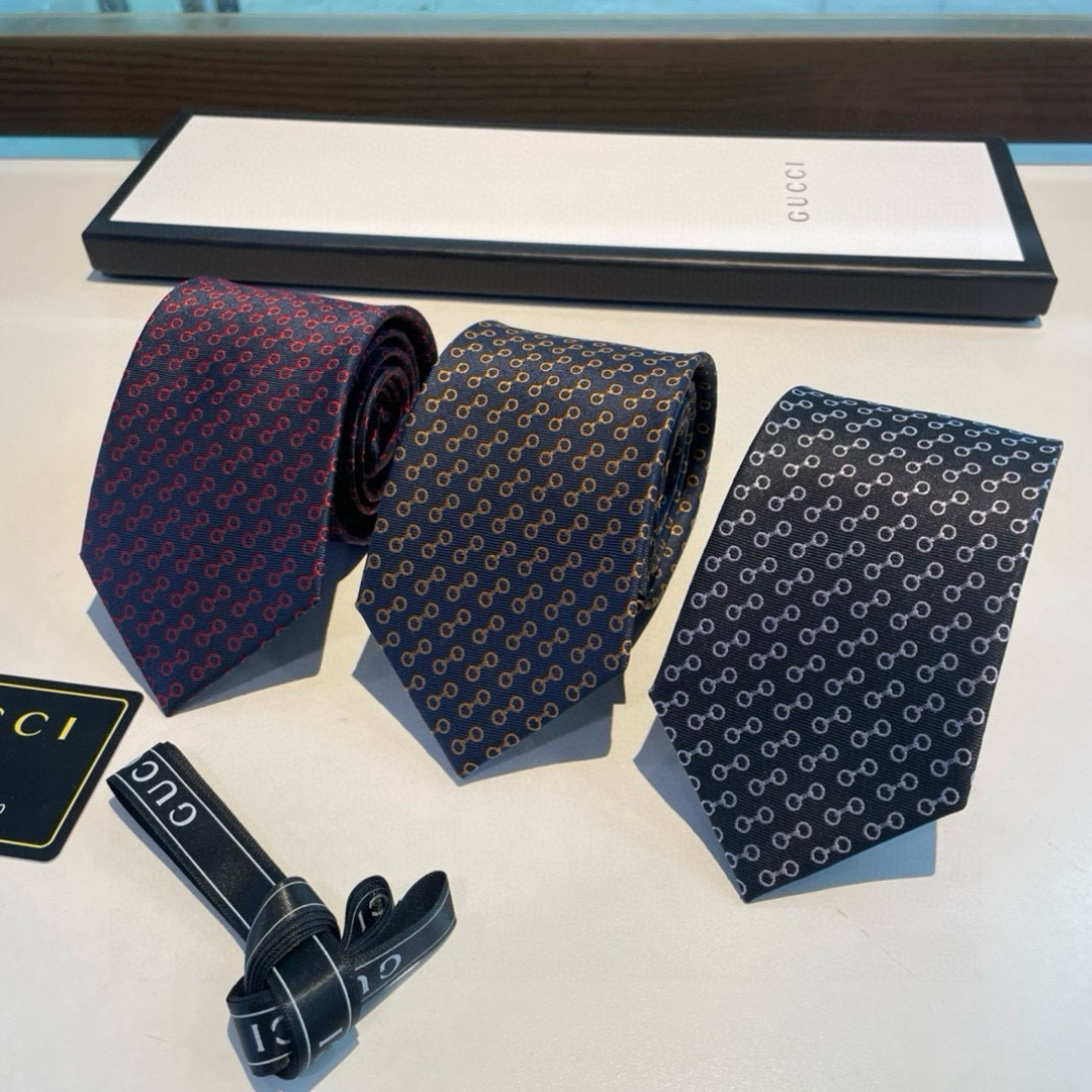 特价 G家专柜新款 男士领带👔👔，稀有采用经典小G LOGO提花展现精湛手工与时尚优雅的理想选择，这款领