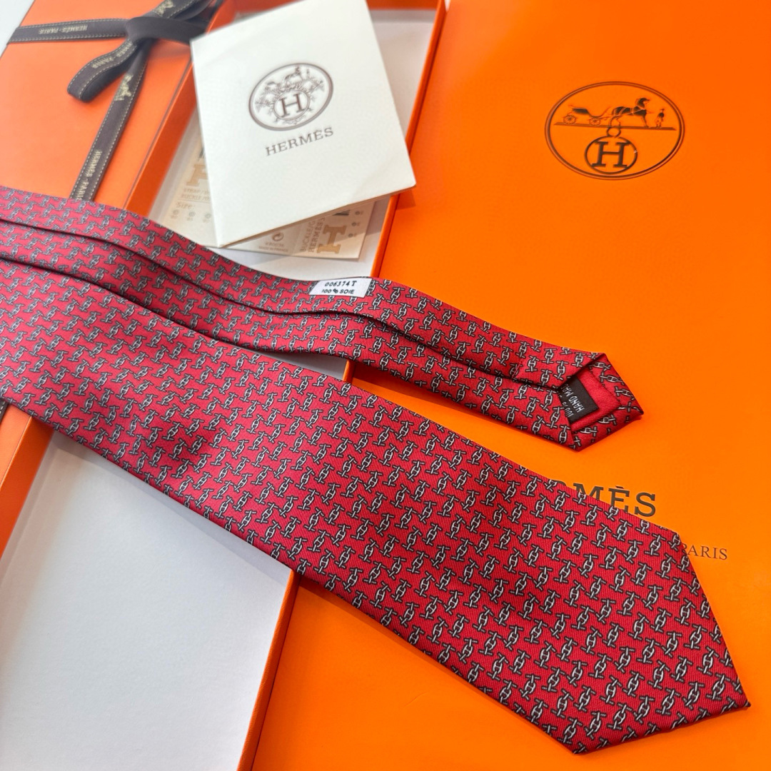 特价特 爱马仕男士新款领带系列👔👔，稀有H家每年都有一千条不同印花的领带面世，从最初的多以几何图案表现骑