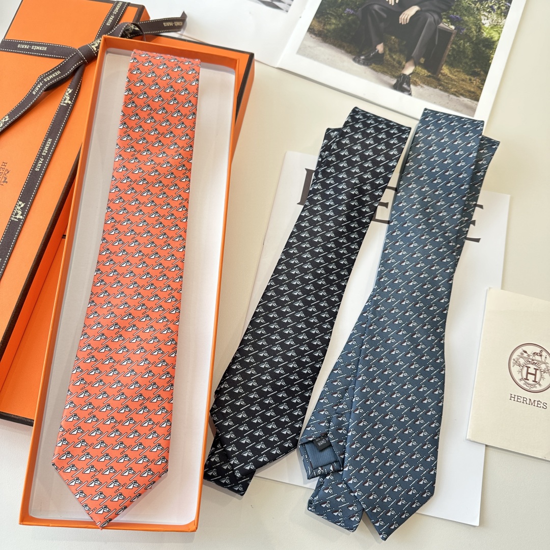 特价特 男士新款印花领带系列【驰马骋色】👔👔，稀有😻😻H家每年都有一千条不同印花的领带面世，从最初的多以