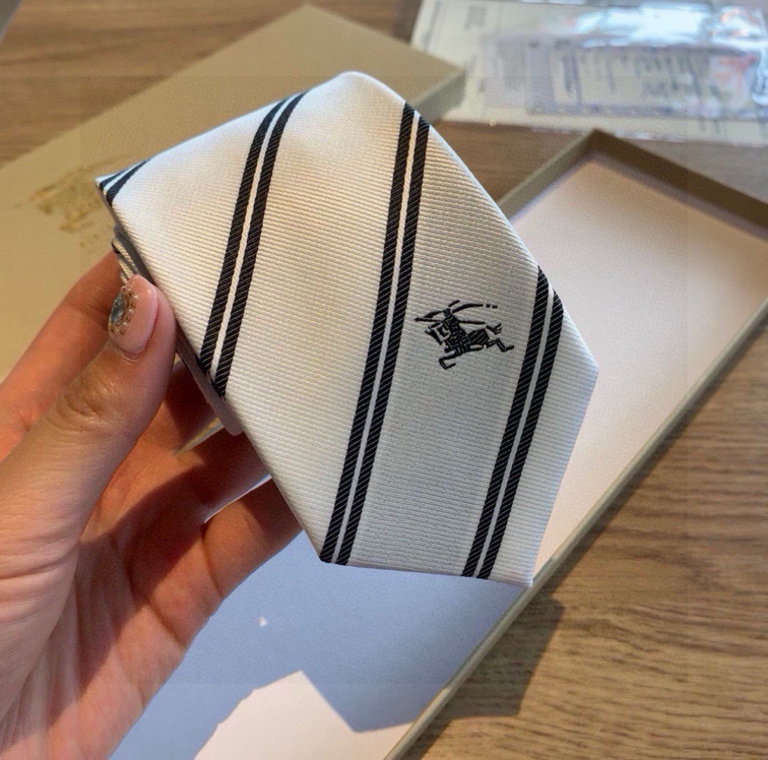 特价 B家专柜同步领带出货啦‼️‼️巴宝莉新款👔👔，稀有😻😻展现精湛手工与时尚优雅的理想选择，这款采用B