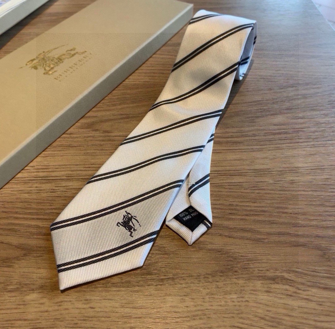 特价 B家专柜同步领带出货啦‼️‼️巴宝莉新款👔👔，稀有😻😻展现精湛手工与时尚优雅的理想选择，这款采用B