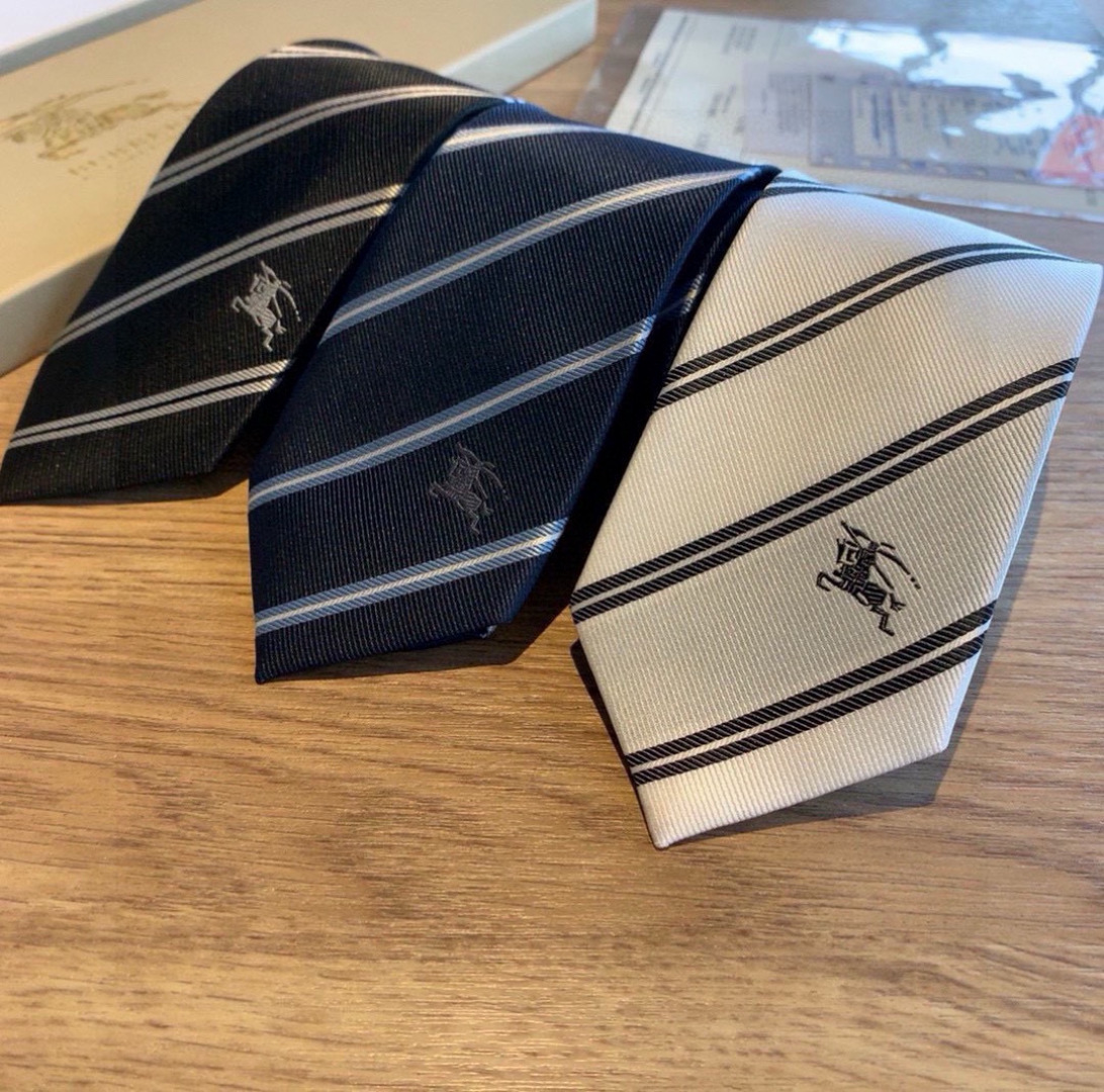 特价 B家专柜同步领带出货啦‼️‼️巴宝莉新款👔👔，稀有😻😻展现精湛手工与时尚优雅的理想选择，这款采用B
