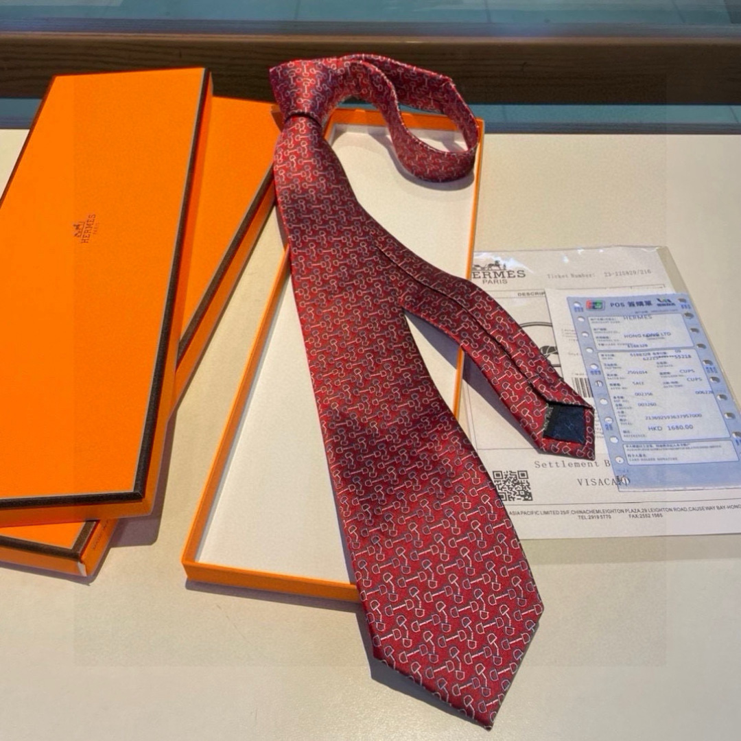 特价顶级专柜品质 🆕👨‍⚖️👨‍✈️H家男士新款领带系列👔👔，稀有H家每年都有一千条不同印花的领带面世，