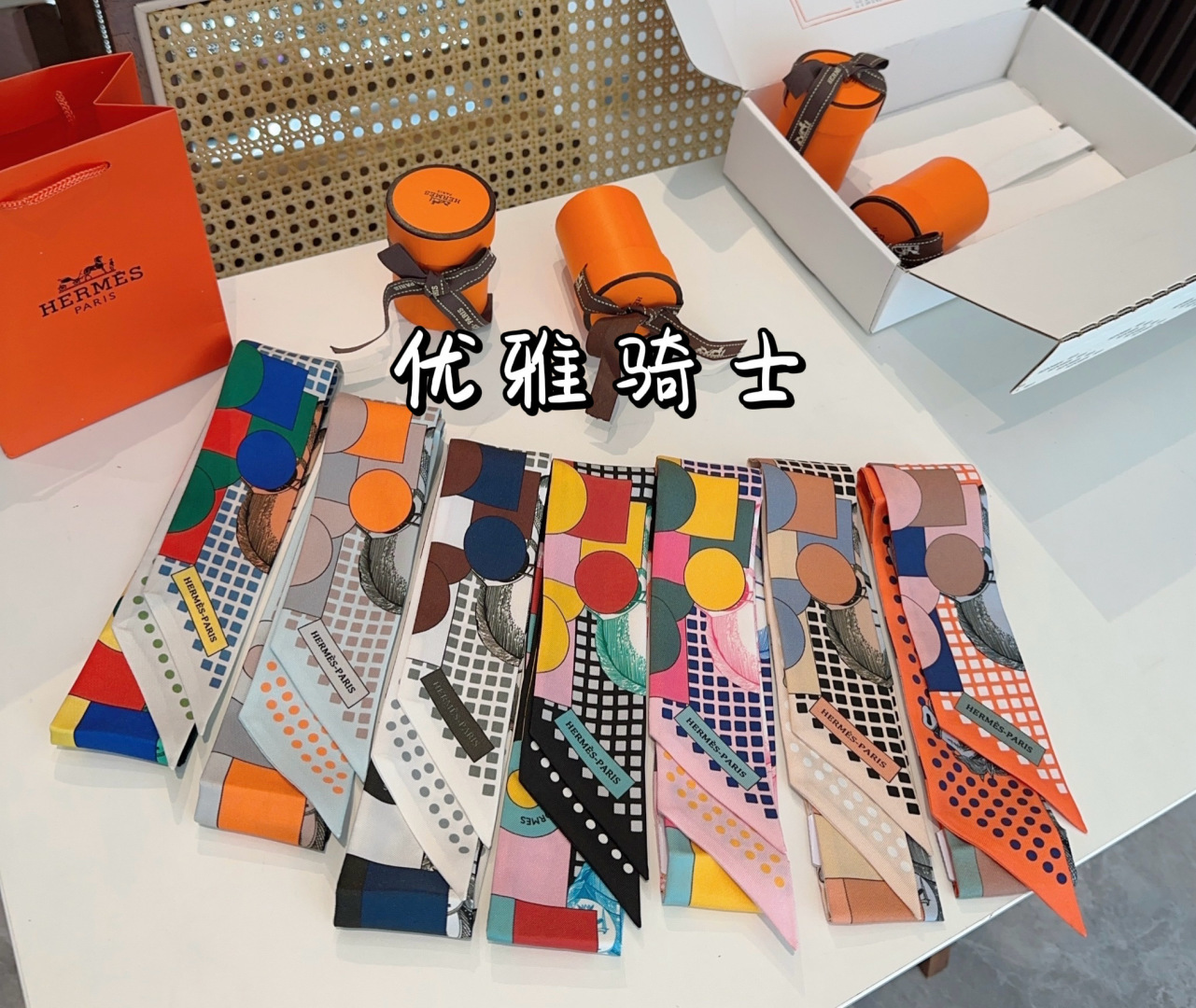 NO:379465,Elegant Knight twilly Hermes hermes mulberry silk, 18 Mm twill silk 86x5cm double-sided pattern scarf, streamer, hair tie, hermes, hermes, real silk19860909优雅骑士 twilly 爱马仕 hermes 桑蚕丝,18姆米斜纹真丝 86x5cm 双面图案丝巾,飘带，发束,hermes,hermes,real silk,accessory