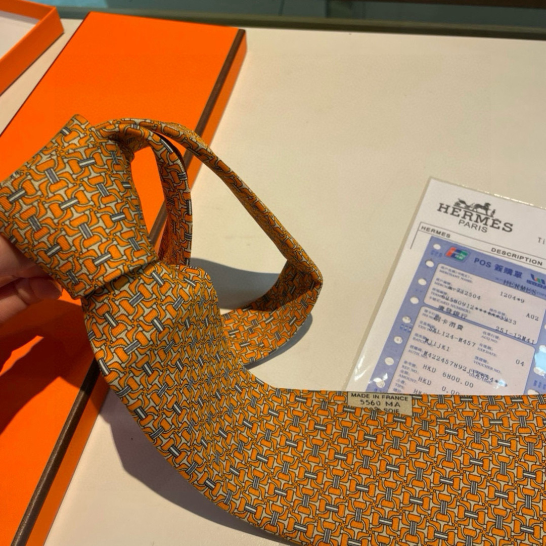 特价👨‍✈男士新款领带系列 H马衔扣印花领带 👔👔，稀有H家每年都有一千条不同印花的领带面世，从最初的多